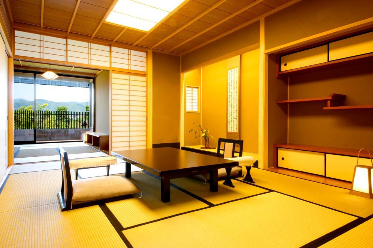 Kyoto Arashiyama Onsen Ryokan Togetsutei Exterior photo